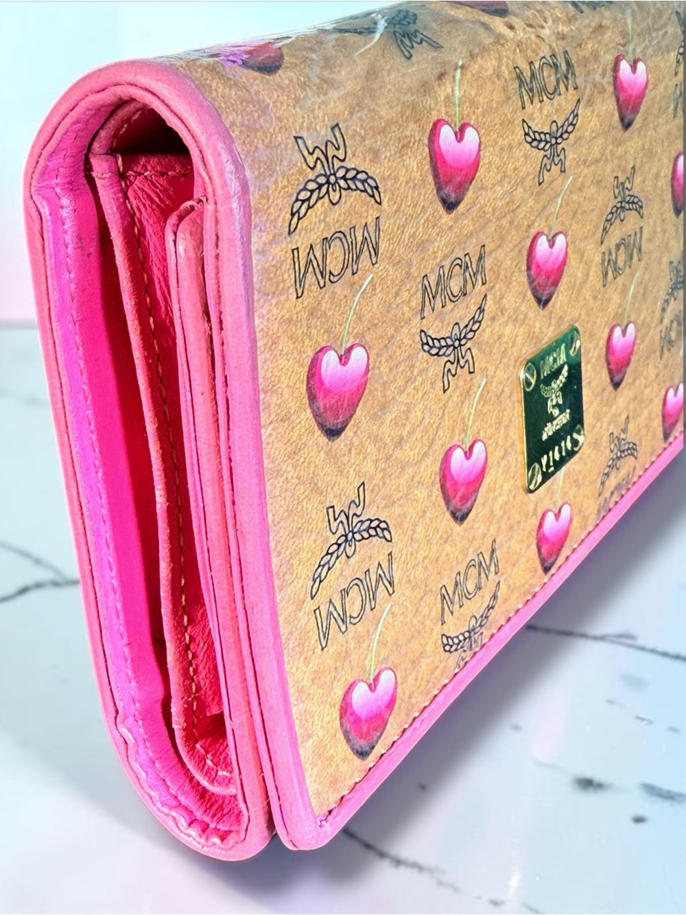 MCM Rare Sweet Visetos Cherry Heart Trifold Wallet Limited Edition 2012 with COA - Picture 3 of 16